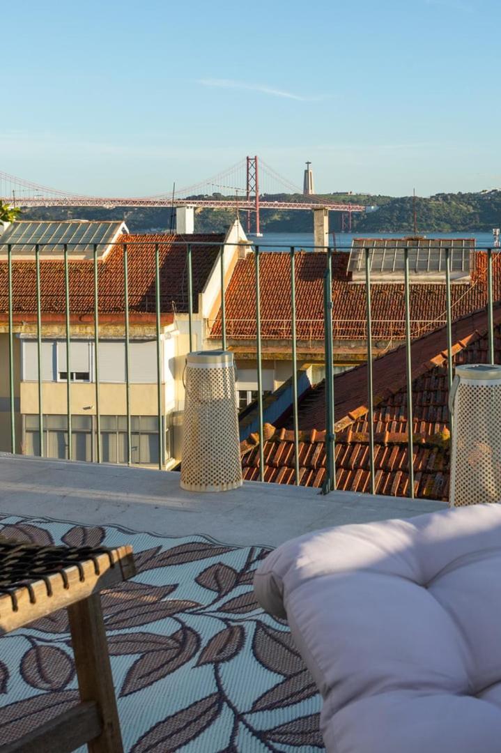 Luxurious Loft : Bridge-view Rooftop | By Airnest Lisboa