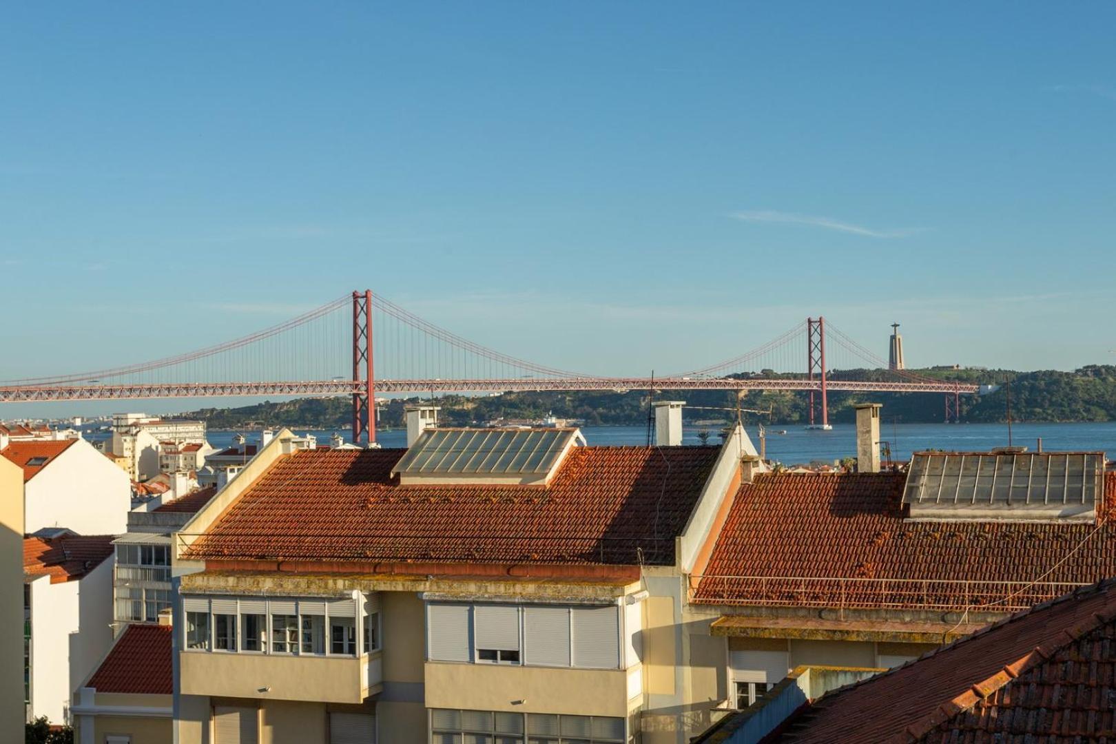 Luxurious Loft : Bridge-view Rooftop | By Airnest Apartamento